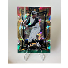2025 Panini Select Roberto Clemente Red & Green Cracked Ice Prizm – Pittsburgh