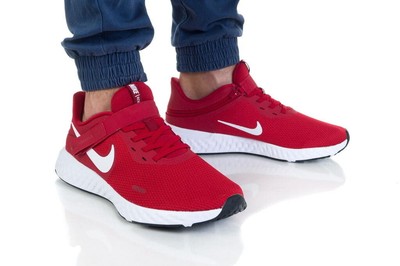 nike revolution 5 red
