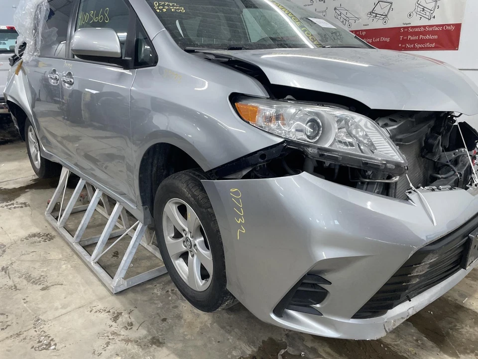 Used Front Left Seat Belt Front fits: 2020 Toyota Sienna bucket pre-crash system Foto 4 de 4