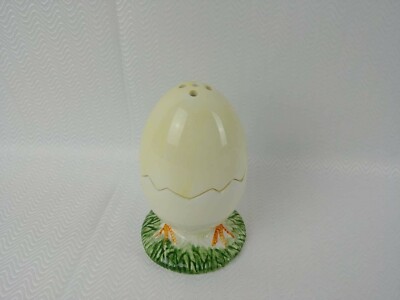 Chic Cracked Egg Salt N Pepper Shaker