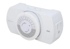 NEW! WOODS 24 Hour Indoor Plug-In Mechanical Timer with 2 Outlets & a Nightlight