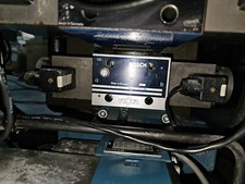 Bosch B 811 301 140 Hydraulic Valve