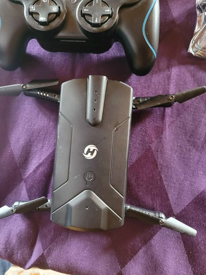 Holy Stone HS160 Shadow FPV with 2 Batteries WORKS GREAT! Easy To Fly Drone! - Image 4 of 4