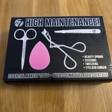 Eyelash Curler, Tweezers And Sponge no scissors 