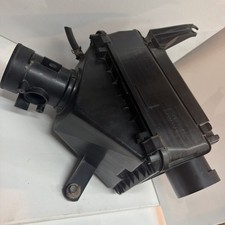 1999-2002 Toyota 4Runner 3.4L Air Cleaner Intake Filter Box OEM *USED*