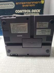 Nintendo NES Original Video Game Console Near Complete in Box  Tested/Working