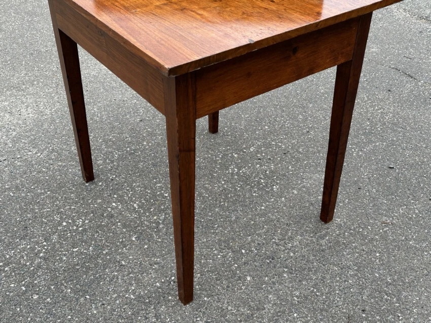 Soporte original de abedul y pino de Nueva Inglaterra temprana c1825 proporciones inusualmente generosas Foto 3 de 4