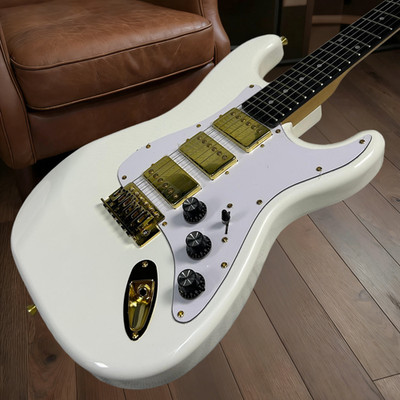 ST Electric Guitar Cream White Color Golden Hardware Rosewood Fretboard