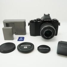 Olympus OM-D E-M5 Black M.Zuiko 14-42mm Lens, Flash, Battery, Charger Japan