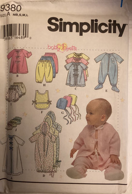 Simplicity Baby Schnittmuster für Morgenmantel, Oberteile, Schlafsäcke, Lätzchen, Mützen, Höschen NB-S-M-L