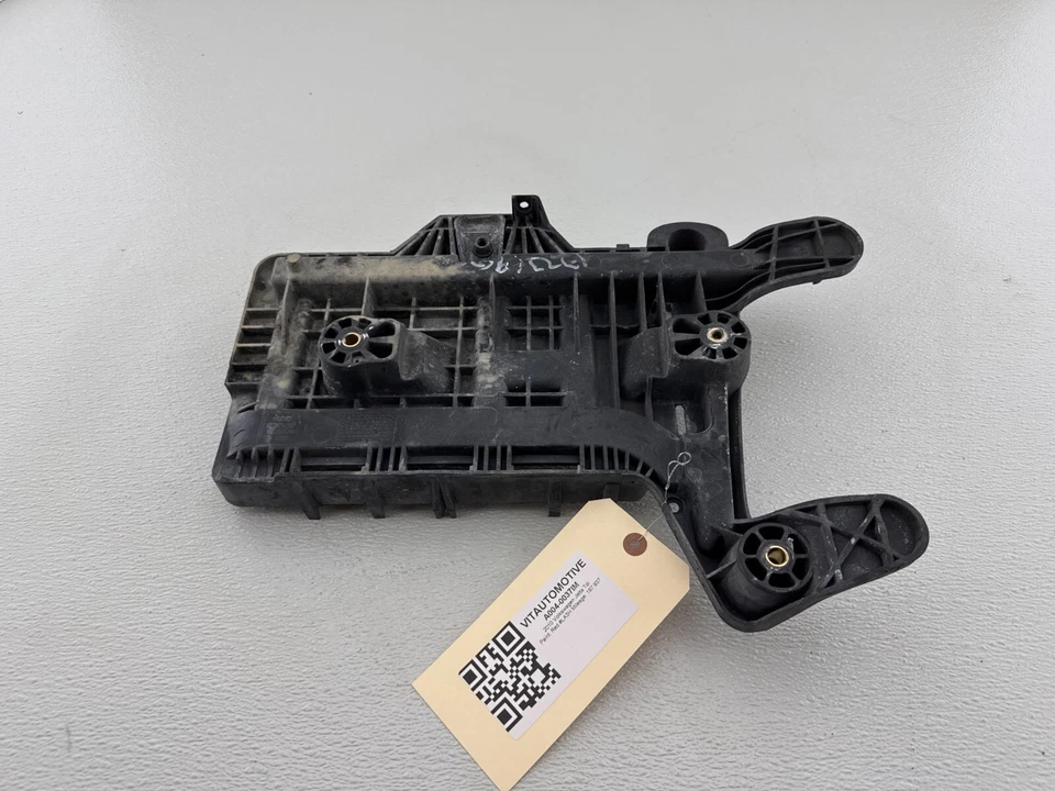 Bandeja de batería Volkswagen Jetta Sportwagen 2010-2014 1KM915333 OEM Foto 3 de 4