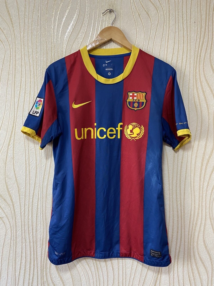 Barcelona 2010-2011 Home Nike Soccer Jersey 382354-486 Andres Iniesta