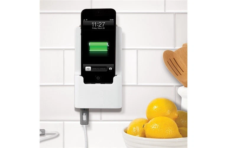 Nueva base de carga de llama azul para iPhone y iPod (5.ª generación) con tomas de corriente adicionales Foto 3 de 4