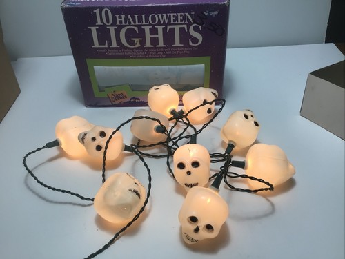 Vintage Fun World Halloween Skeleton Heads Skulls Blow Mold 10 String Lights - Picture 3 of 6