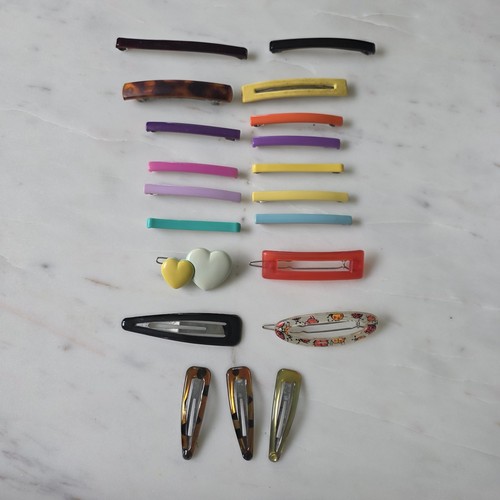 LOT OF VINTAGE CHILDRENS PLASTIC HAIR CLIPS Snap BARRETTES 80'S-90'S Metal Back