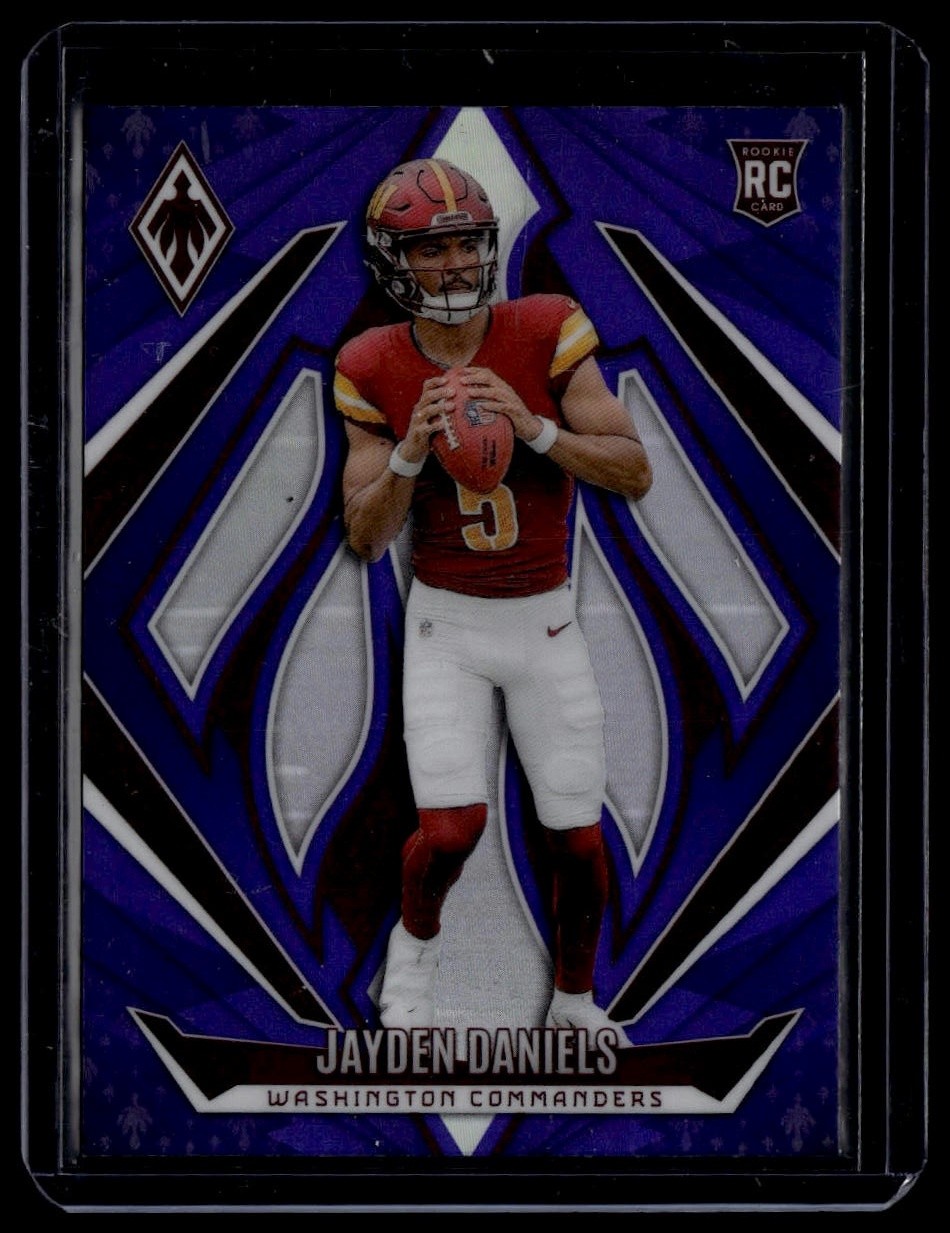 2024 Panini Phoenix #198 Jayden Daniels Purple Fade