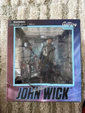 John Wick Gallery Diorama PVC Statue Diamond Select Toys Figure Box Damage