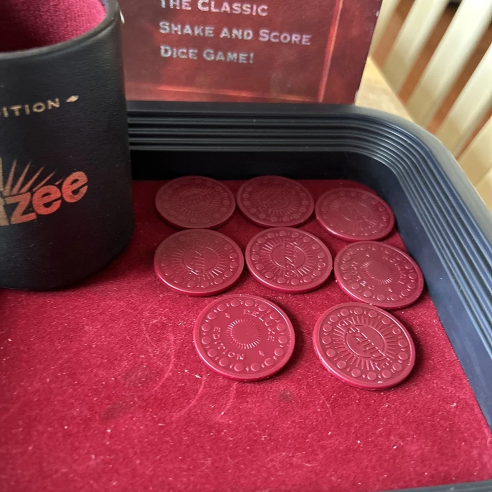 Yahtzee Deluxe Edition Dice Vintage 1997 Milton Bradley Board Game Complete - Image 4 of 4