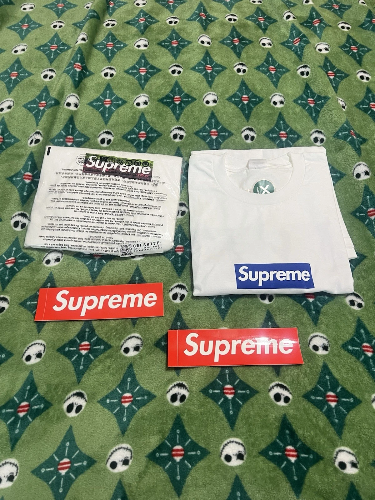 ? SUPREME BOX LOGO BUNDLE HOMME XXL SEOUL AND LA WILD? T shirt neuf??