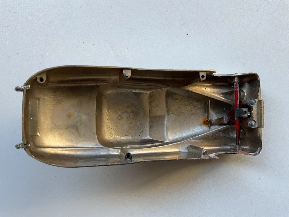 PRAMETA, CAROSSERIE JAGUAR XK 120, en BON ETAT, avec clignotant. - Photo 3/4