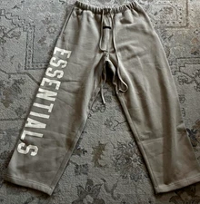 Fear of God ESSENTIALS Homestead Baggy Sweatpants 602