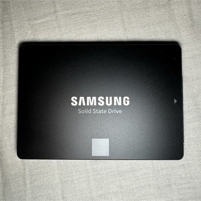 Samsung 860 EVO 250GB 2.5'' SATA III Internal SSD MZ-76E250 Black