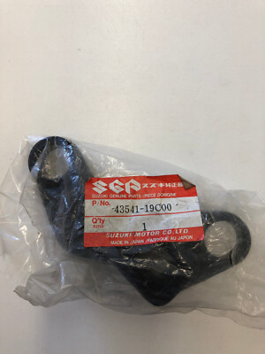 Suzuki OEM NOS Genuine Original Front Footrest Holder P/N 43541