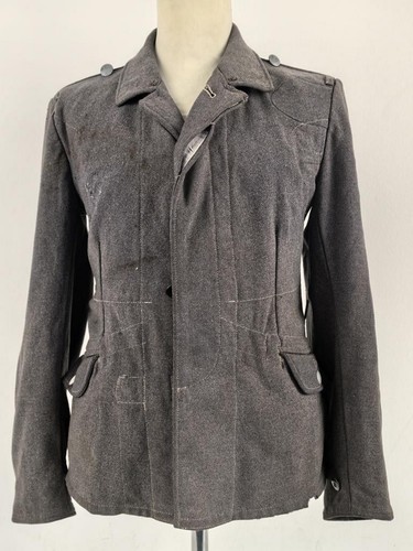 Luftwaffe, Fliegerbluse für Mannschaften. Stark getragen, mit diversen alten Rep - Bild 1 von 10