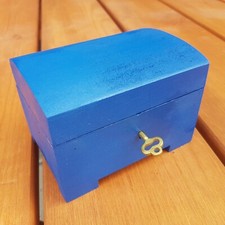 Wooden Chest 10 cm Long, Lockable on the key in Blue Color