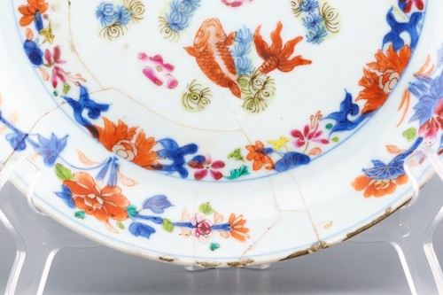 Chinese Porcelain Plate Rose Four Fish Rebus Qingbai 清白廉洁 Qianlong 1736 - 1795 - Picture 5 of 11