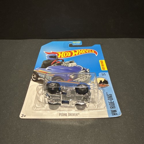 2017 Hot Wheels Treasure Hunt HW Ride-Ons 5/5 PEDAL DRIVER Blue New On Card B66 - Picture 3 of 4