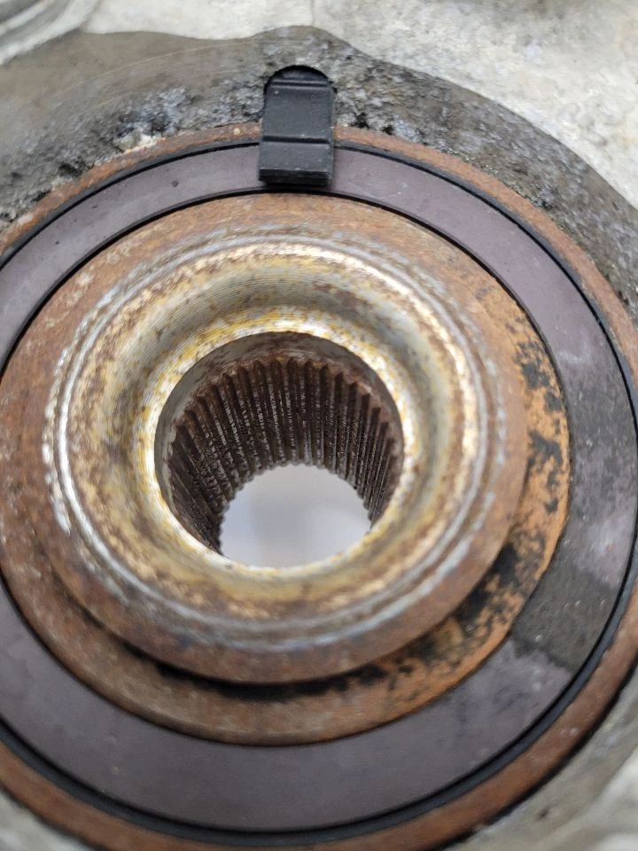 2010-2012 FORD FLEX Passenger Front RH Spindle Knuckle Knuckle  - Image 4 of 4