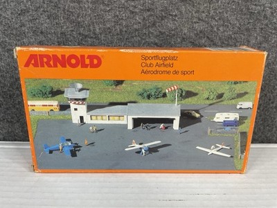 Arnold #6780 Bausatz Kit - Sportflugplatz Club Airfield Aerodrome de sport -READ