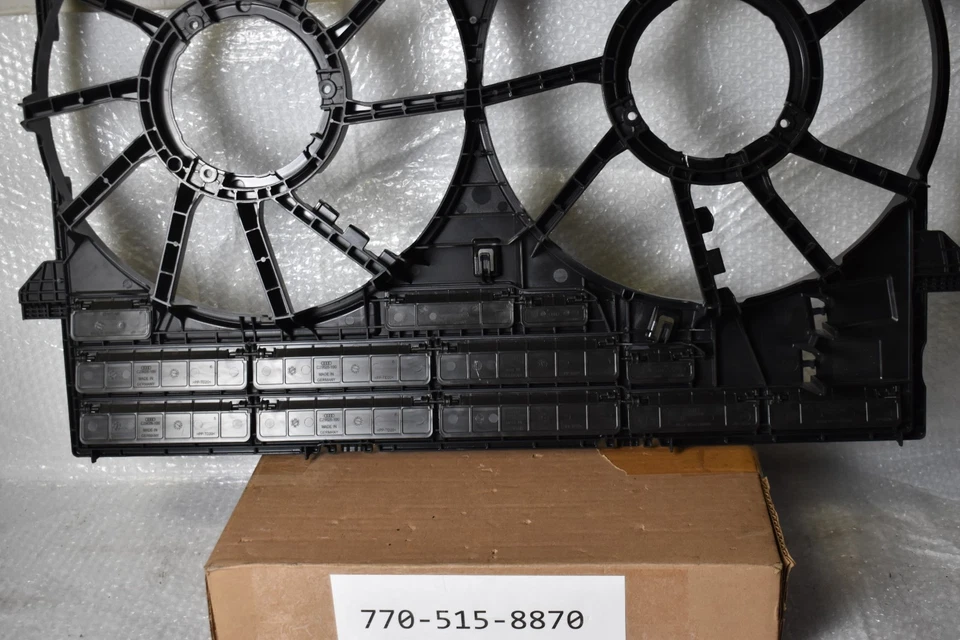 CUBIERTA VENTILADOR BASE AUDI S8 2020-2024 OEM 4M0 121 207 A Foto 4 de 4