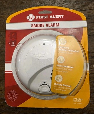 NIB FIRST ALERT 9120B Smoke Detector Alarm Wired AC with Battery Backup 