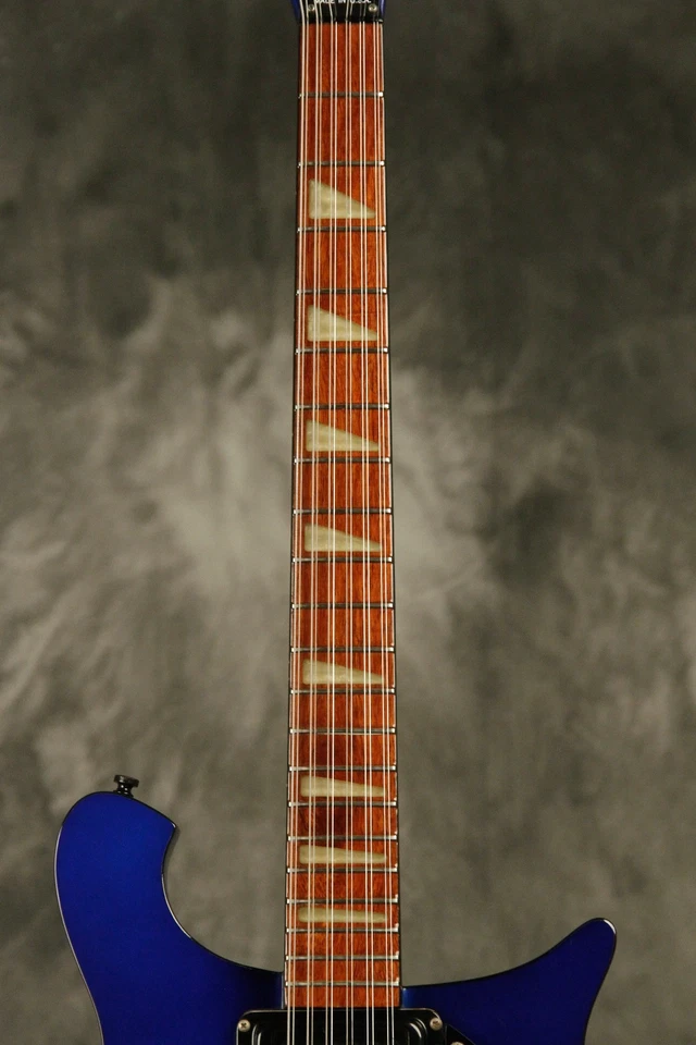 Rickenbacker 1986 620/12 cuerdas azul medianoche BT encuadernación negra + herrajes Foto 4 de 4
