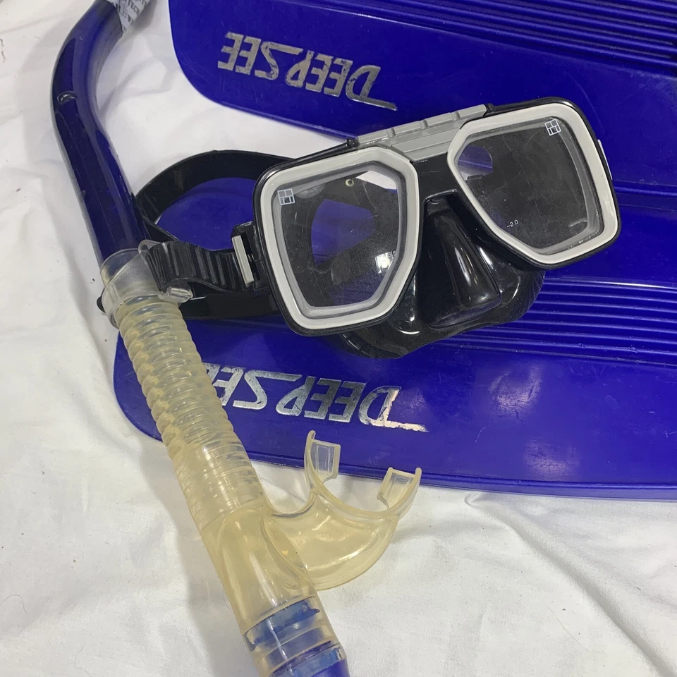 Bundle SCUBA SWIMMING GEAR DEEP SEE FLIPPERS FINS SIZE S 5-6 SNORKEL & MASK 38 - Image 2 of 4