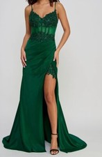 Say Yes to the Prom Women's Green Sleeveless Beaded Gown Dress Junior Size 0