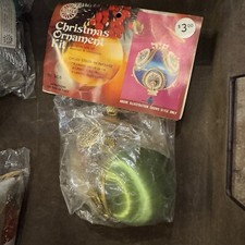 NEW 1973 Walco Moss Green SATIN Sequin Bead Vtg Christmas Ornament Kit 3416