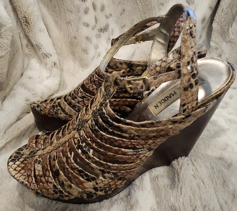 Sapatos Steve Madden Feminino 6 Designer Salto Alto Plataforma Cunha Couro Cobra - Imagem 2 de 4