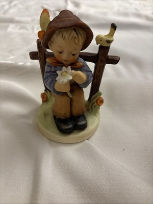 Goebel M.I. Hummel figurine #174  She Loves Me, She Loves Me Not  TMK3 Germany