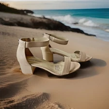 Isabella Brown women's sz 7 nude ankle strap low heels bnwb