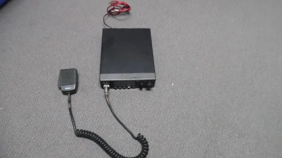 Stabo XM4042 40FM 12AM Mobilgerät - Bild 2 von 4