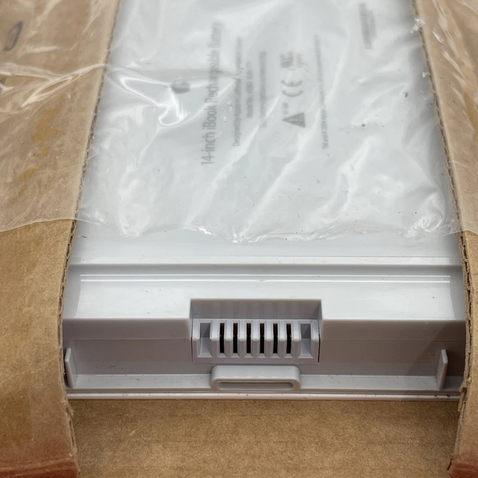 OEM Apple iBook 14 pulgadas Modelo: A1080 14.4V Batería recargable Foto 3 de 4