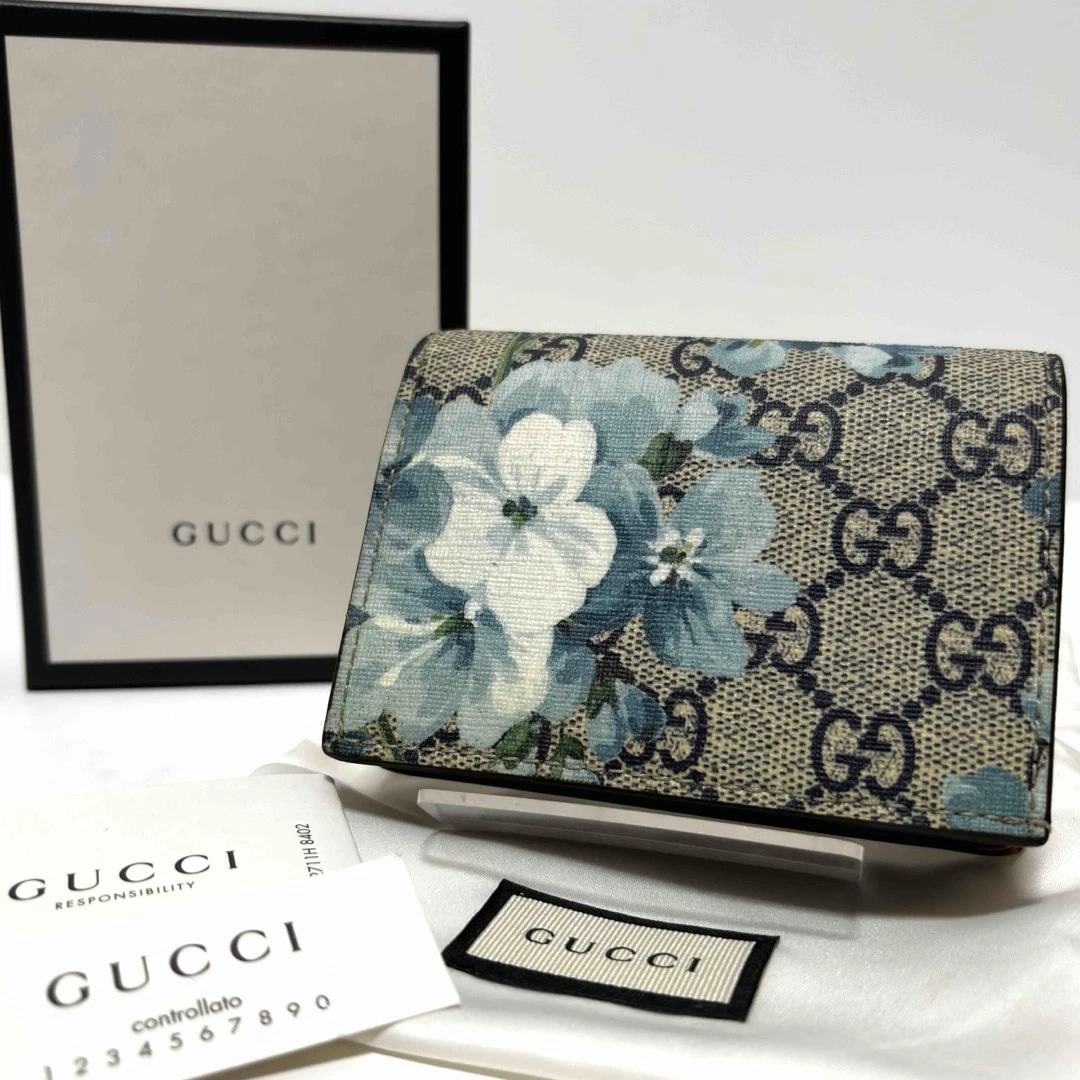 061 Boîte incluse Extrêmement beau portefeuille Gucci GG Supreme Blooms bleu Michele