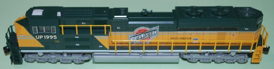 Kato 176-8407-DCC EMD UP Heritage (C&NW) #1995 SD70AC - Image 3 of 4