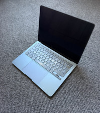 Apple MacBook Air 13" M3 2024 16GB RAM 512GB SSD - Midnight