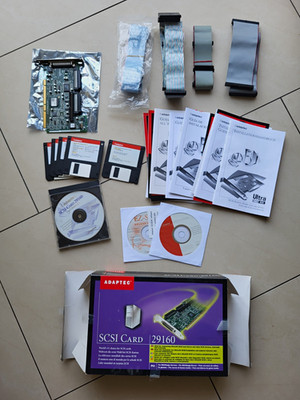 Adaptec SCSI Card 29160 PCI Ultra160 SCSI Controller Karte Set mit Kabeln