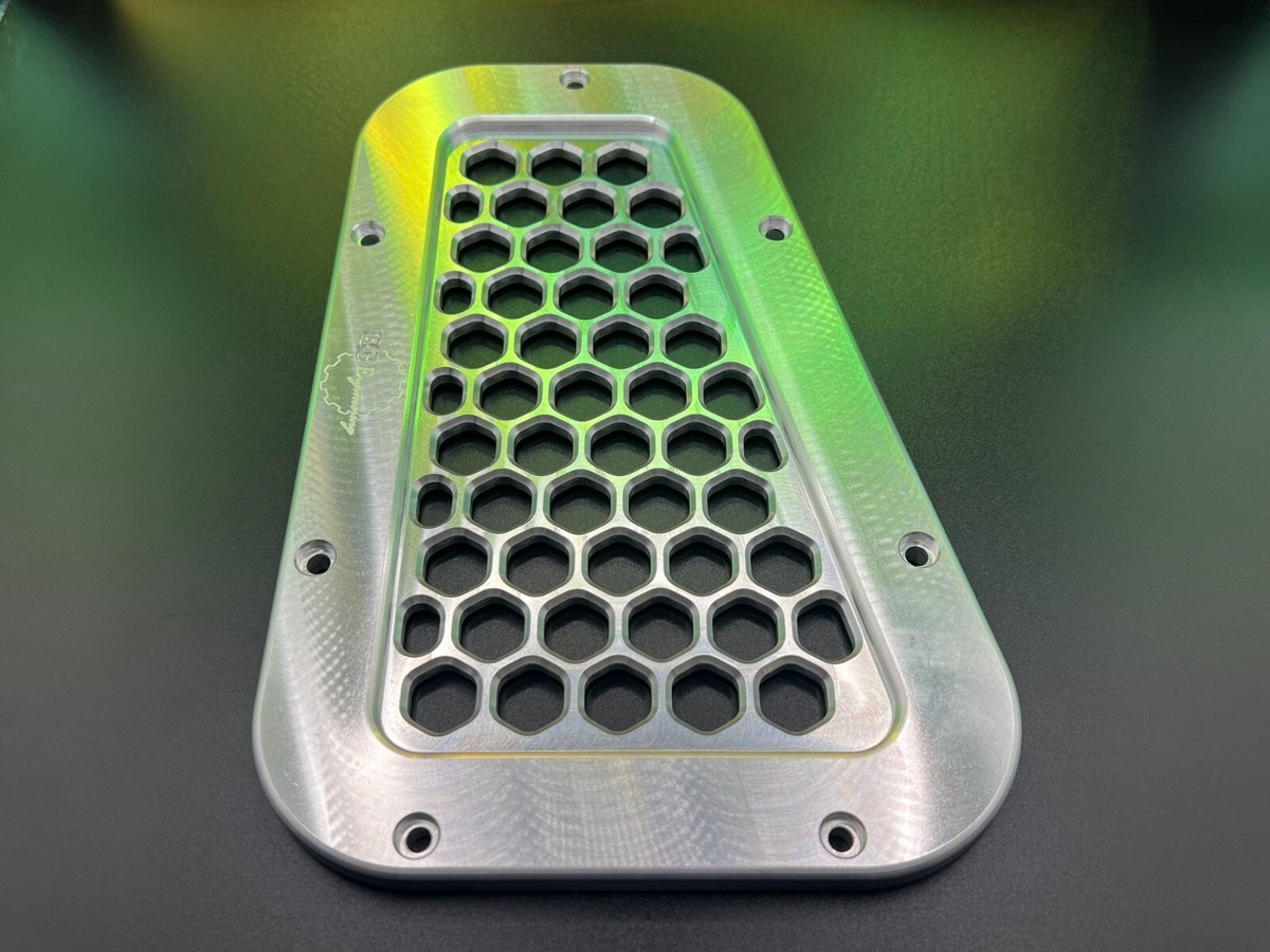 LAND ROVER DEFENDER TOP BONNET WING VENTS CNC ALUMINIUM CERAKOTE