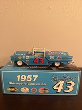RICHARD PETTY 1957 OLDSMOBILE CONVERTIBLE 1/24 SCALE RC2 NASCAR DIECAST